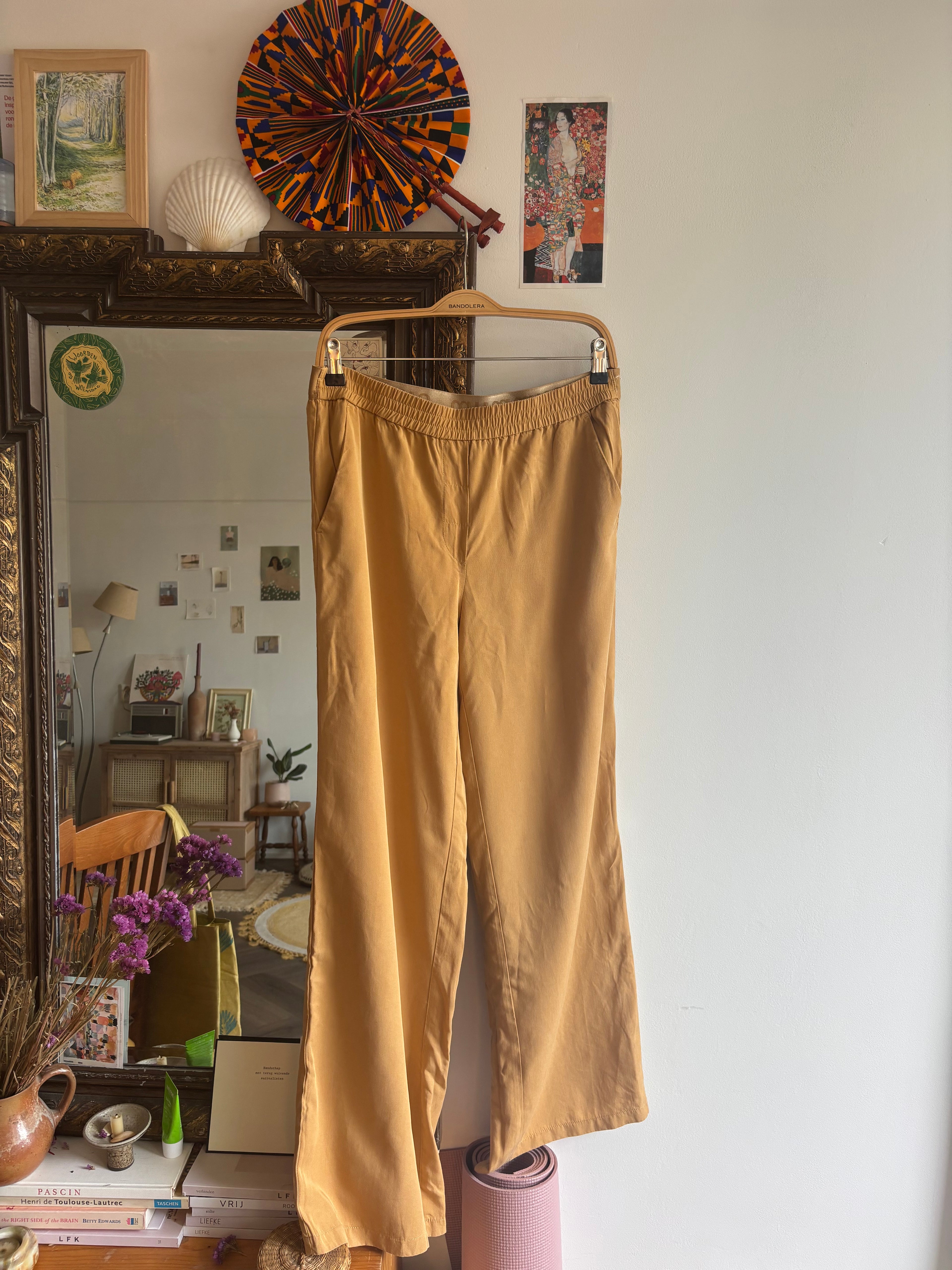 Summum soepelvallende viscose broek